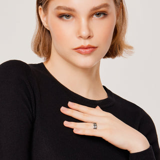 Magnificent ring in Sterling Silver whose hammered and oxidised finish by Gexist®