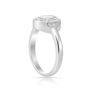 Rhodium-plated Sterling Silver Ring with faceted oval rock crystal by Gexist®