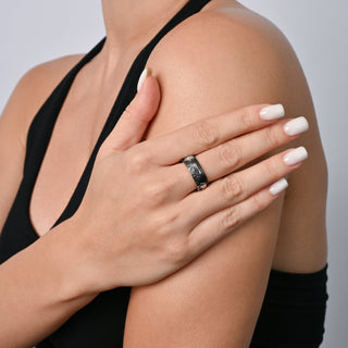 Ring in Black Rhodium Sterling Silver with Fir Trees, Alpine Horn, Cows and Edelweiss by Gexist®