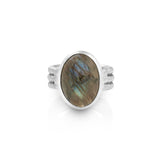 Ring in Sterling Silver with a shiny and hammered finish, adorned with grey Labradorite by Gexist®