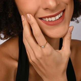 Ring in Sterling silver gold plated Shiny finish with vertical oval cabochon mother-of-pearl by Gexist®