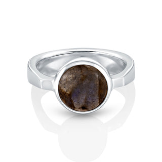 Sterling Silver ring featuring a designer ring with a shiny finish and a magnificent round Labradorite cab by Gexist®