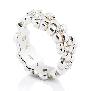 Sterling silver ring featuring flowers with 3mm white Zirconia by Gexist®