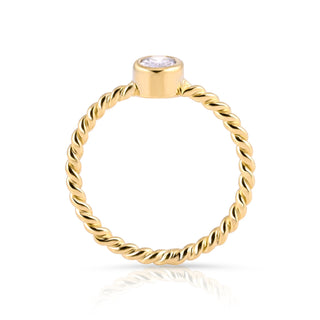 Sterling silver ring gold plated twisted mesh style with a 4x6 mm zirconia by Gexist®