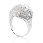 Sterling silver ring with a wave effect by Gexist®