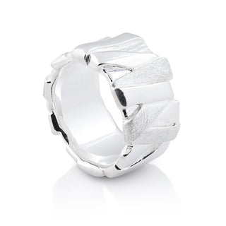 Sterling silver ring with geometric shapes in different finishes by Gexist®