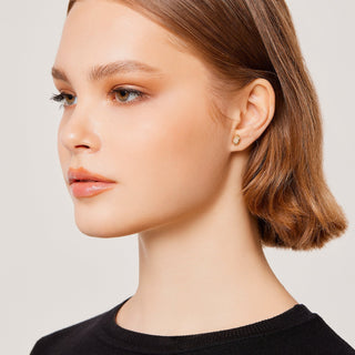 Stud earrings in Sterling Silver, gold plating with a shiny and polished finish by Gexist®