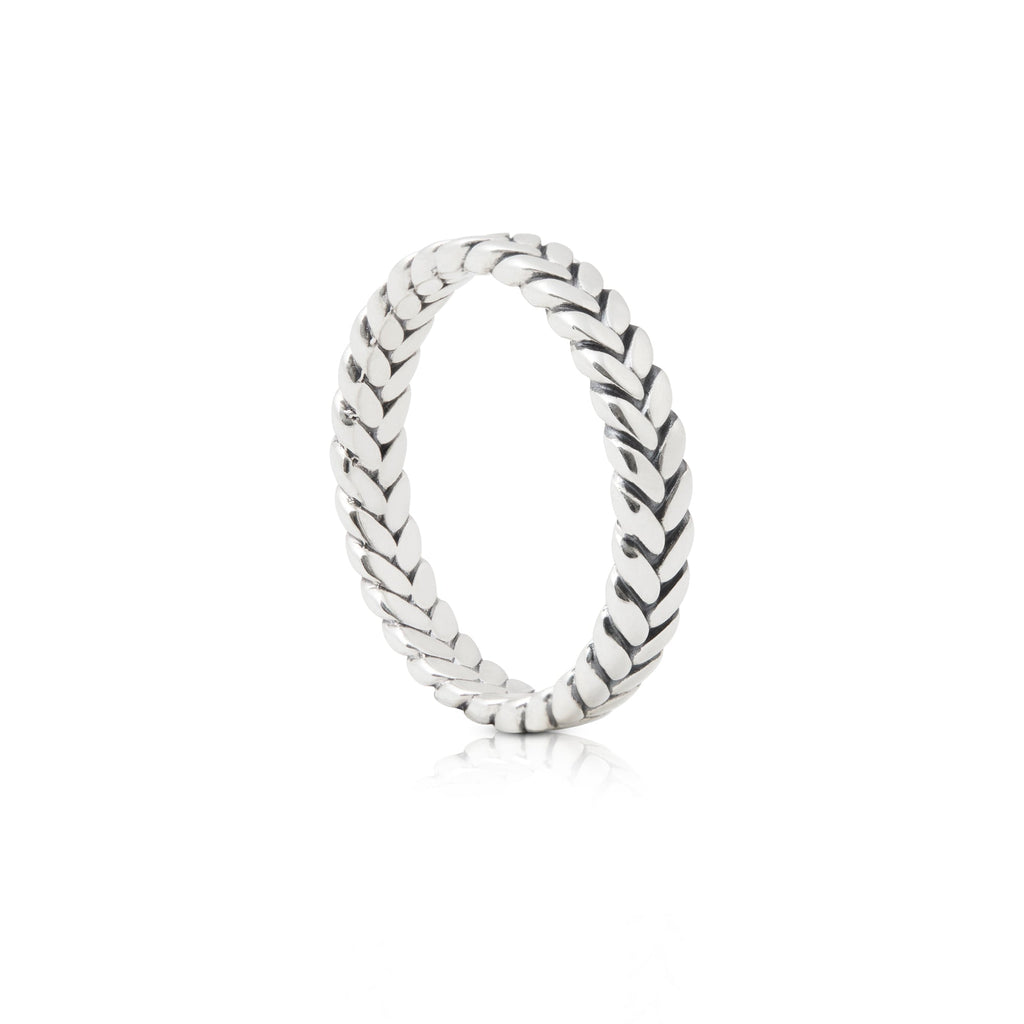 Elegant sterling silver ring by Gexist®