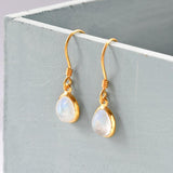 Silver Or Gold Moonstone Oval Earrings (MJ750D) by Gexist®