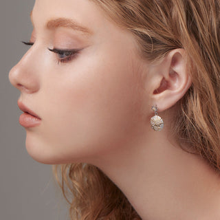 Sterling Silver Bicolor domed profile Earring with Edelweiss Pattern by Gexist®