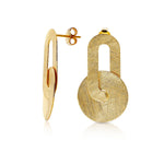 Sterling silver and yellow gold plating stud earrings, consisting of an oval-shaped element connected to a disc, both with a brushed finish by Gexist®