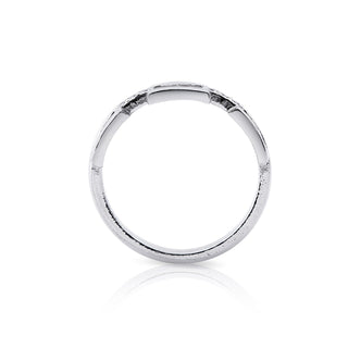 Sterling silver ring that combines a modern rectangular design with a delicate touch of brilliance from the zircons by Gexist®