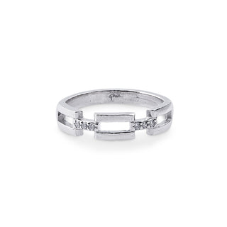 Sterling silver ring that combines a modern rectangular design with a delicate touch of brilliance from the zircons by Gexist®