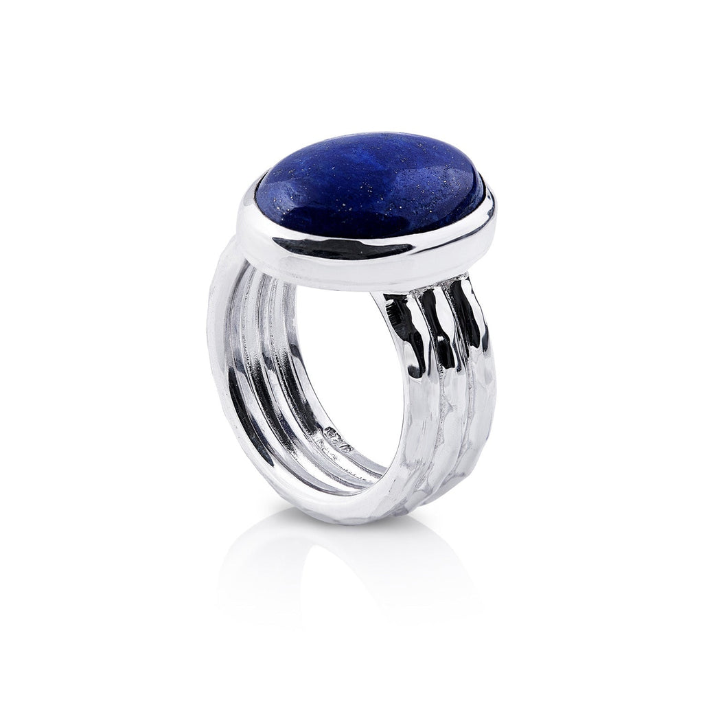 Sterling silver ring which is composed of a triple ring on which is placed a magnificent oval Lapis lazuli (11x17mm) by Gexist®