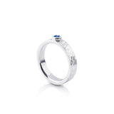 Sterling silver ring with a shiny hammered finish, adorned with a doublet Opal (round 2mm) by Gexist®