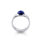 Sterling silver ring with a shiny hammered finish, set with a Lapis lazuli round cab (8mm) by Gexist®