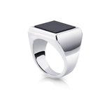 Sterling silver ring with polished and shiny finish, set with a square cut Onyx (15x15mm) by Gexist®